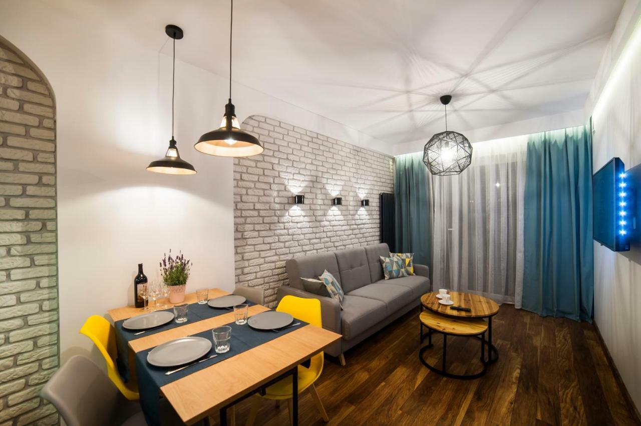 Ferienwohnung Urban Apart Uniejów Exterior foto